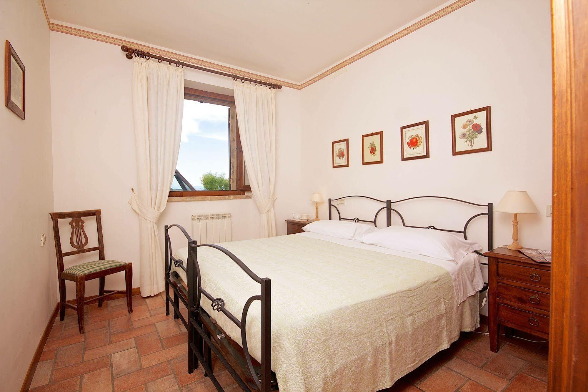 Agriturismo Le Colombe 阿西西 外观 照片