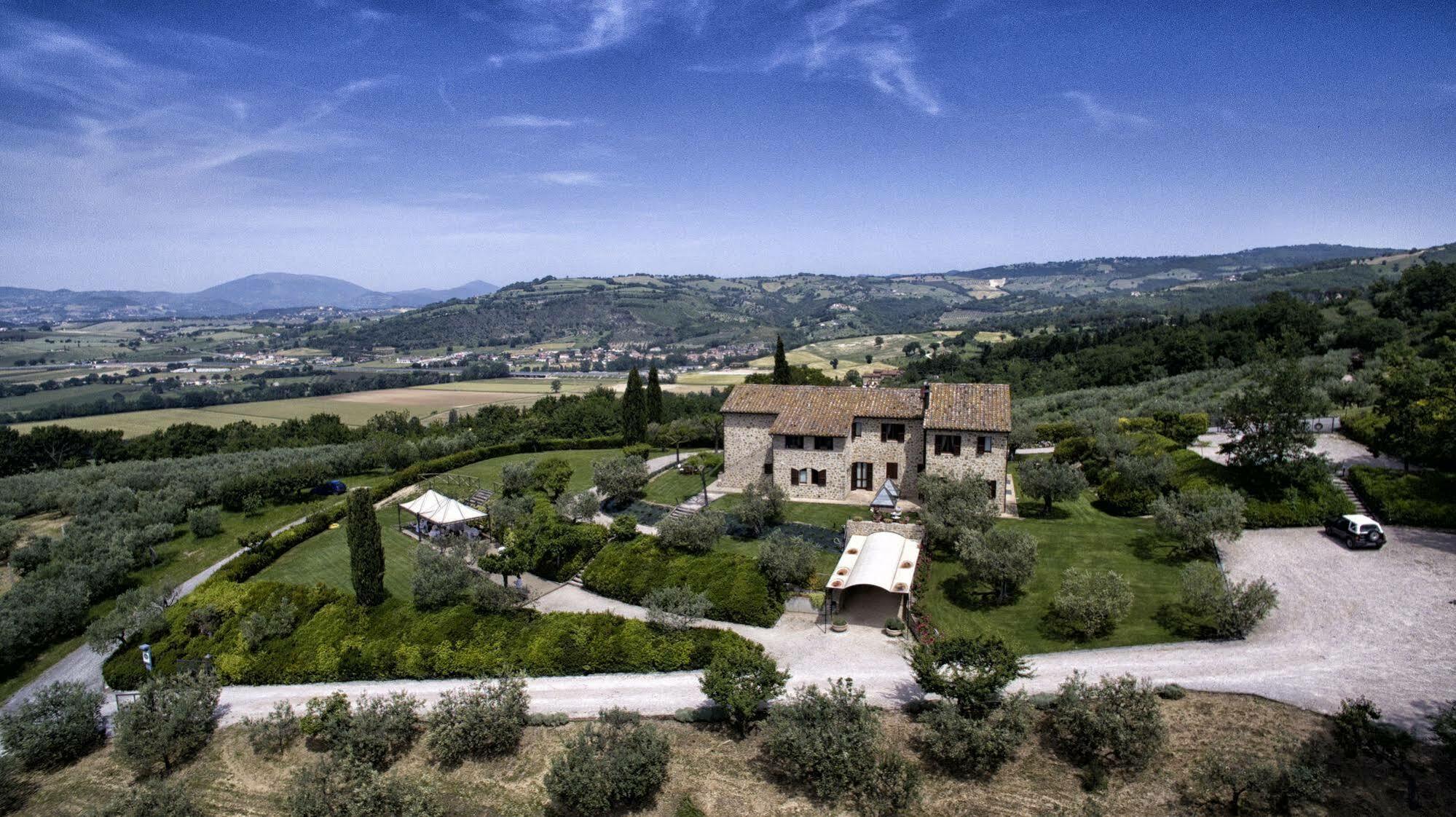 Agriturismo Le Colombe 阿西西 外观 照片
